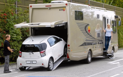 RMB Luxus-Liner – Exterieurdesign eines Reisemobils der Oberklasse – Ansicht 2