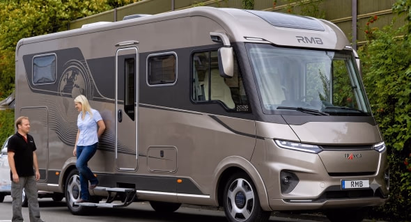 Wohnmobil-Entwürfe allein über Prompting – Ansicht 2